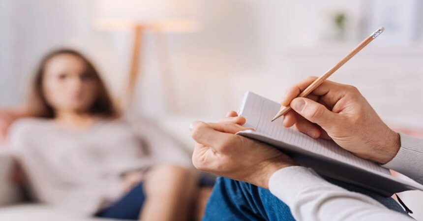 dezbatere intre psihologii ieseni cum au primit noul proiect de lege psihologul cu toate studiile facute pe bune la universitate sa nu mai poata profesa 698153f54a3d4