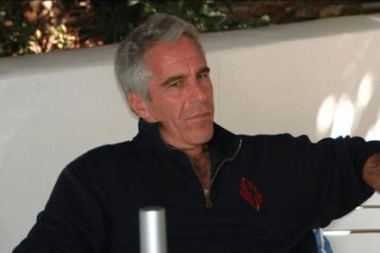 dezvaluiri din vizita lui epstein in romania cum disimula magnatul platile catre tinere romance si pictorul platit cu 90 000 de dolari 6981d39ba649e