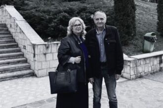 directoarea colegiului negruzzi camelia gavrila anunta decesul sotului a fost medic la spitalul militar si fusese diagnosticat cu o boala incurabila 6994b0e7076cb