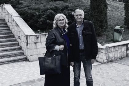 directoarea colegiului negruzzi camelia gavrila anunta decesul sotului a fost medic la spitalul militar si fusese diagnosticat cu o boala incurabila 6994b0e7076cb