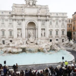 disputa la roma taxa de 2 euro pentru fontana di trevi acceptata de unii respinsa de altii este istorie trebuie sa fie gratuita 6984ca2725d88