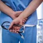 doctorii prinsi ca lucreaza la privat in timpul programului de la spitalul public vor fi dati afara 698fb5e548622