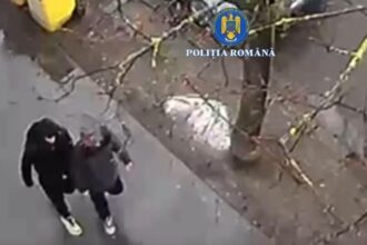 doi adolescenti de 17 ani au talharit o femeie pe o strada din timisoara dupa ce au luat banii i au aruncat geanta video 6982f781bcf61