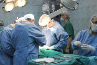 doi pacienti ambii barbati de 38 si de 43 de ani au beneficiat de transplant renal la spitalul dr c i parhon din iasi 69846061b8b8d