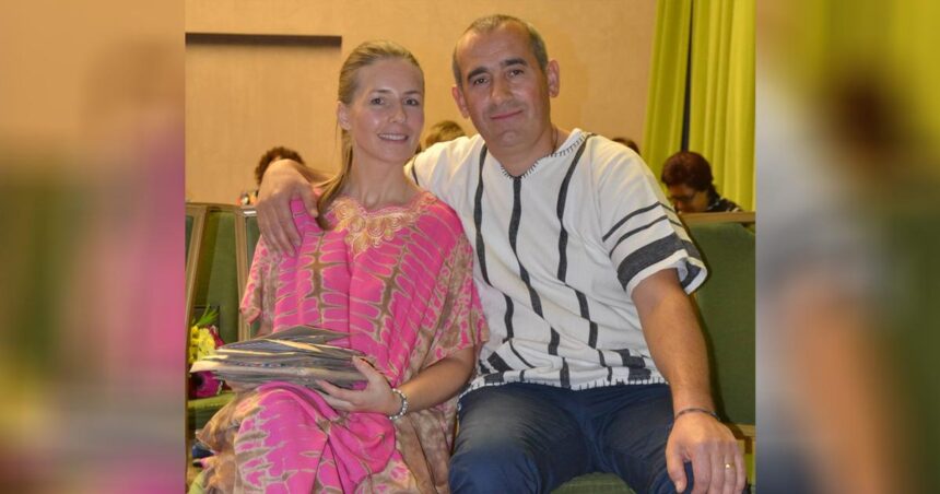 doi soti din iasi ajuta nomazii din kenya de aproape 20 de ani matilda si stefan andrici au mers in desert pentru a trai alaturi de tribul gabra 698bc9d54373f