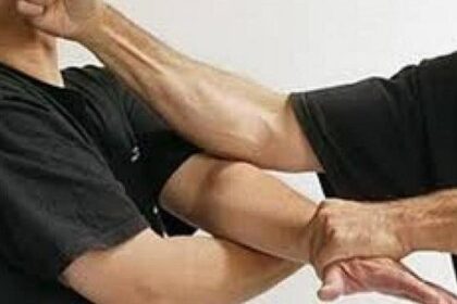 doi viteji au casapit clientii unui bar de pe strada vitejilor a luat bataie si cel care a incercat sa calmeze apele 69904f7a8fa57