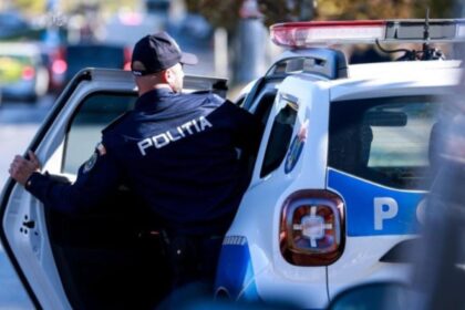 doua persoane acuzate ca au inselat clienti cu usi nelivrate in capitala prejudiciu de 40 000 de euro 699834018c652