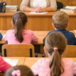 elevii care intra in vacanta de azi scolile isi suspenda cursurile pentru o saptamana 699898d1f0cb4