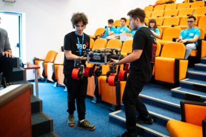 elevii din romania provocati sa rezolve probleme reale cu inteligenta artificiala a fost lansat concursul national 3dutech 698114a578fc9