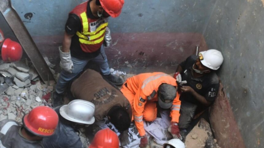 explozie devastatoare intr un bloc din pakistan cel putin 16 morti dupa prabusirea cladirii 6996ddf9e013b