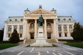 fonduri europene pentru amenajarea spatiului verde din jurul teatrului national 698353945a3ac