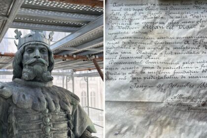 foto scrisoare veche de peste 140 de ani descoperita in interiorul statuii stefan cel mare din fata palatului culturii 69960978df987