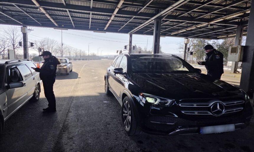 frontiera de est ultima granita a ue sub presiune continua droguri masini furate si aproape 200 de acte contrafacute depistate de politistii itpf iasi 698be35eca677