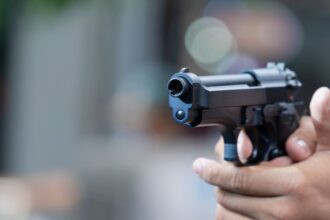 haos pe o strada din cluj napoca barbat amenintat cu pistolul de un altul dupa o sicanare in trafic 6989b598aa2e3