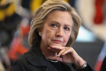 hillary clinton audiata cu usile inchise in congresul sua privind legaturile cu jeffrey epstein 69a060e61941f