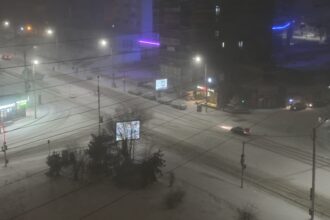 iasul soselelor albe ninsorile abundente au acoperit noaptea trecuta strazile 6992ba28a681d