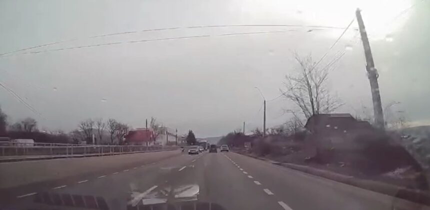 imagini ca n formula 1 la podu iloaiei sicane in trafic intre doi soferi video 699ca801c3102