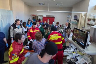 imagini din upu o armata de medici a incercat sa i salveze viata mamei din accidentul de la ciortesti 698b303b30bdd