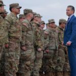 incepe retragerea trupelor americane din europa si predarea stafetei sua renunta la doua comandamente in cadrul nato 698a4124ebe58