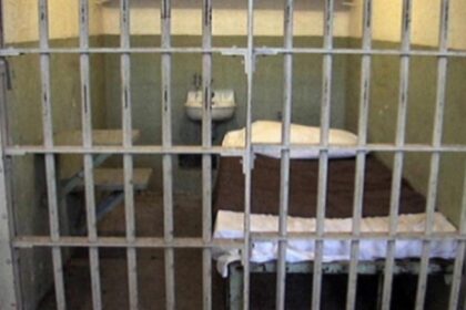 inchisoare pe viata pentru barbatul din iasi care si a ucis fosta sotie in fata blocului dupa ce i a dat foc 699c561fc3f32