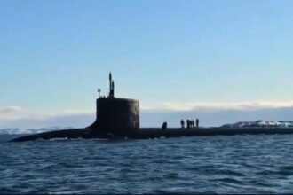 incident in arctica submarin american evacuat de urgenta in largul groenlandei armata daneza a intervenit video 699ac799bbb88