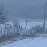 interventie a pompierilor in judetul iasi pentru scoaterea unei ambulante blocate in zapada autosanitara transporta o femeie si un nou nascut 699575d67a73f 1