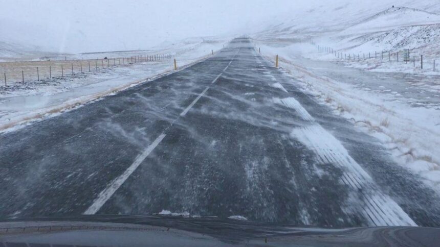 interventii dificile ale echipajelor medicale si isu iasi din cauza vremii severe in regiunea moldovei 19 ieseni au ajuns la spital cu leziuni 69958af3dd722