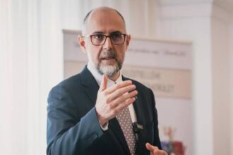 kelemen hunor avertizeaza asupra colapsului social suntem la limita prapastia dintre bogati si saraci este uriasa 699b0b9ba6559