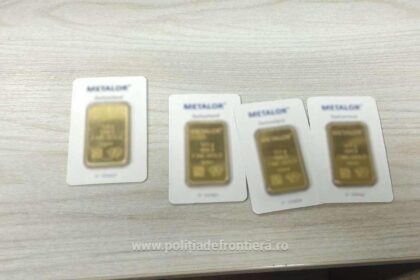 lingouri de aur in greutate totala de 400 de grame ascunse si nedeclarate la controlul de frontiera de la albita 6992f39bd3e73