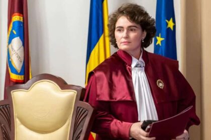 mafioti ucraineni au folosit identitatea judecatoarei ccr laura iuliana scantei pentru a fura o firma din romania am formulat plangere penala 69919e9a4b72b
