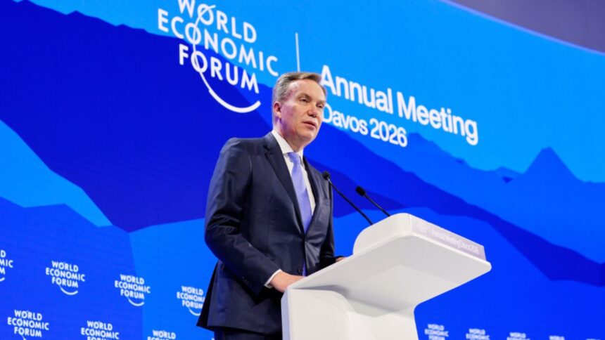 mai cade un cap in dosarul epstein seful forumului de la davos demisioneaza dupa ce aparut in documentele declasificate 69a081a4af850