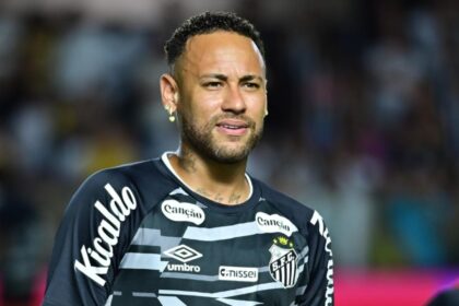neymar tot mai aproape de retragere cand ia in calcul sa si puna ghetele in cui 69985269ca523
