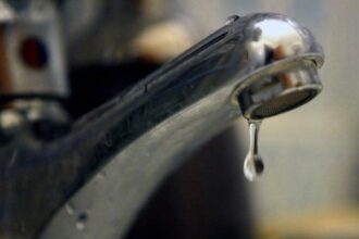 nou mesaj r0 alert locuitorii din curtea de arges raman fara apa de la ora 2100 timp de 24 de ore 698b07434850d