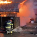 o casa din municipiul iasi a fost cuprinsa de flacari in aceasta dimineata 698833a4a7355 1