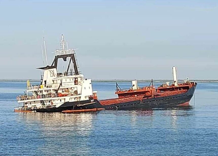 o nava sub pavilion romanesc s a scufundat pe canalul sulina 6997a5f8471ee