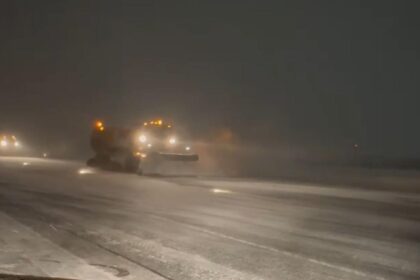 pistele aeroporturilor otopeni si baneasa inzapezite oficialii intervin de urgenta video 699950bd4d0fc