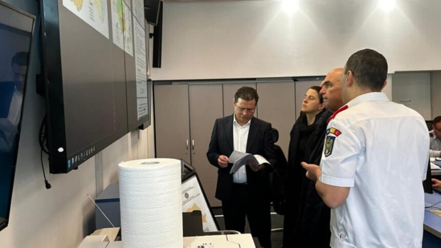 premierul ilie bolojan la centrul national de conducere integrata al mai situatia este sub control fara victime sau cazuri critice 69956a51f0372