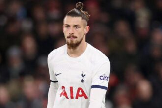 radu dragusin a ramas fara antrenor la tottenham clubul anunta demiterea lui thomas frank 698c6577d09b8