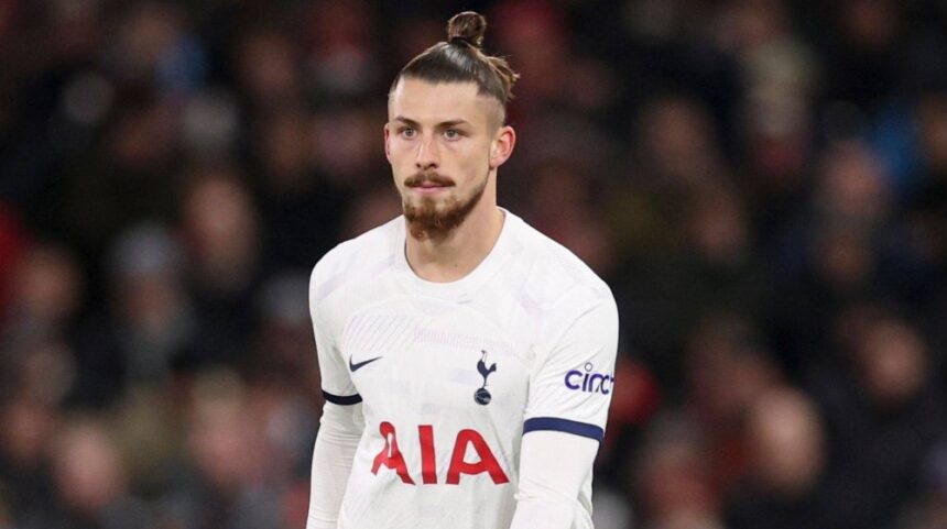 radu dragusin a ramas fara antrenor la tottenham clubul anunta demiterea lui thomas frank 698c6577d09b8