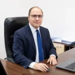 rectorul universitatii din suceava cu studii la iasi vehiculat pentru functia de ministru al educatiei 699aadbf296f0