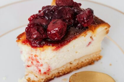 reteta de cheesecake fara coacere cu fructe de padure desertul care se prepara simplu si este un deliciu 698336cadad35
