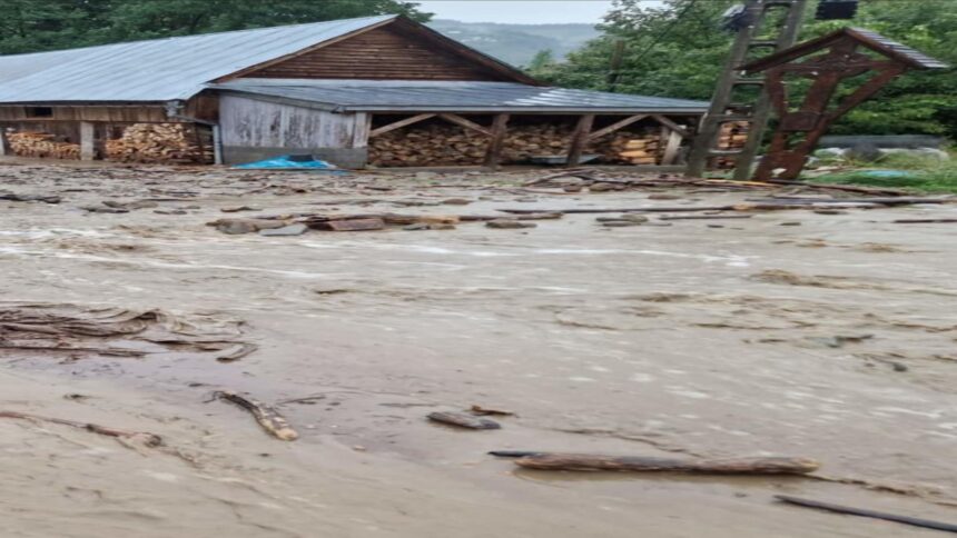risc urias de inundatii in vestul nord vestul si sudul tarii rauri din 15 judete sub cod galben harta 699c31d06b7f1
