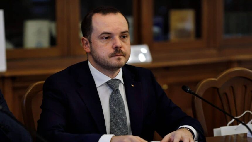 rogobete spitalele publice si serviciile de ambulanta sunt exceptate de la taierea de 10 a cheltuielilor de personal 699e3d6d613ae