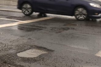 romanii au cratere pe strazi chiar daca platesc impozite marite conditiile mai bune promise de bolojan prin cresterea taxelor inexistente video 699df0369f63f