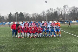 s a terminat meciul din copou politehnica s a chinuit cu o echipa de judeteana nu a contat pe antrenor si cei mai buni jucatori 6984989a12955