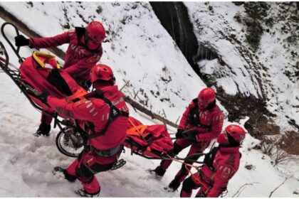 salvamont avertizeaza pericole majore pentru schiorii care ies in afara partiilor amenajate 69a16ae21df74