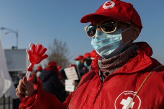 sindicatul sanitas explodeaza dupa declaratiile lui bolojan medicii acuza statul ca vrea sa i lege de sistem 698cb553a5330