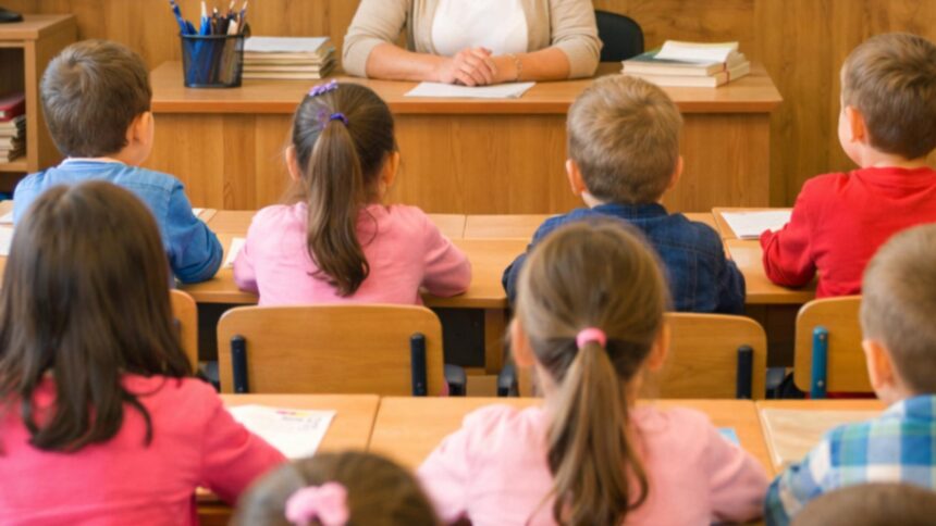 soarta scolilor romanesti din ucraina pe masa negocierilor zeci de licee din cernauti ar putea disparea 699ad8033f541