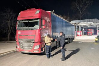 sofer de camion prins la iasi cu atestate false pentru transportul de marfuri 6982629aed588