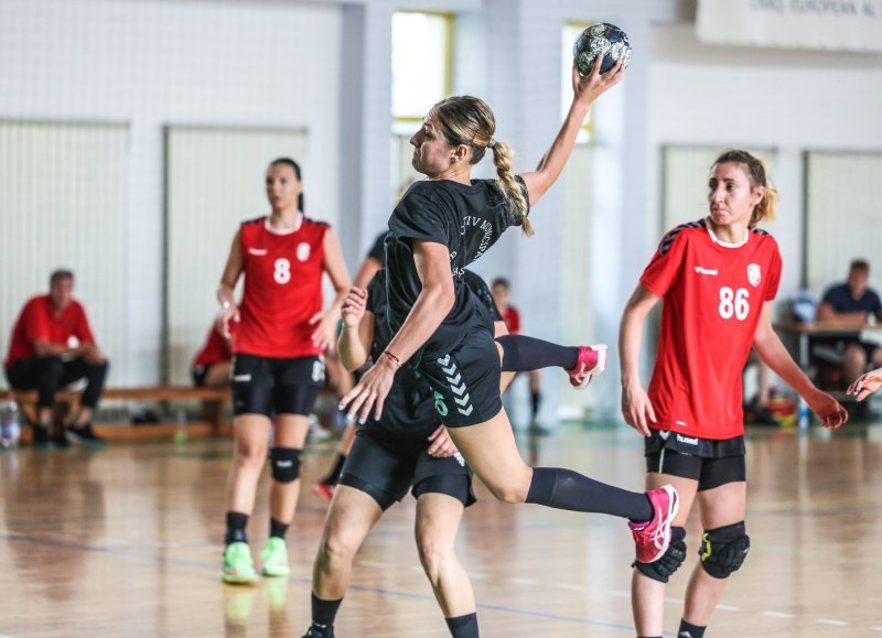 sport ultimul meci din sezonul regulat pentru echipa ieseana care e lider in ultima divizie 698fd7ebd4992